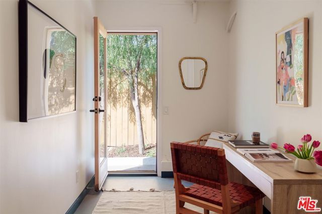 1929 Phillips Way, Los Angeles, CA 90042