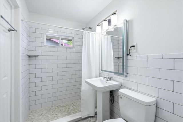 902 37TH STREET W, Bradenton, FL 34205