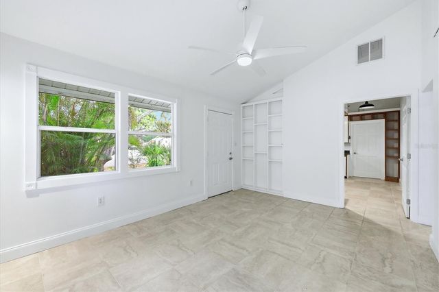 902 37TH STREET W, Bradenton, FL 34205