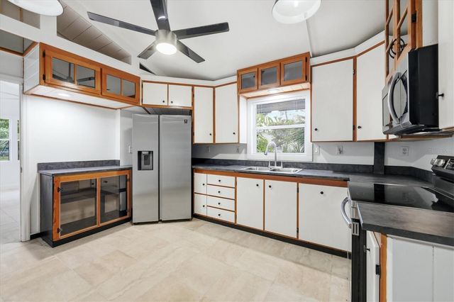 902 37TH STREET W, Bradenton, FL 34205