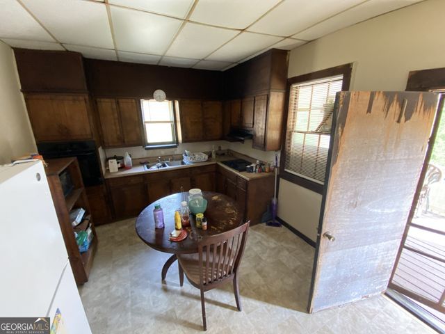 2950 Miller Bottom Road, Conyers, GA 30012