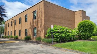 23875 Northwestern Highway, Southfield, MI 48075
