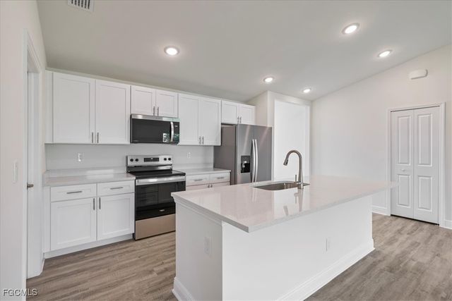 2213 NW 1st TER, Cape Coral, FL 33993