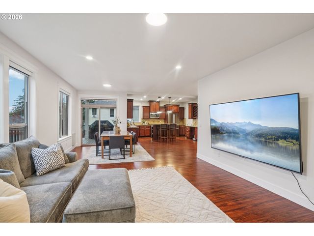 1012 Nw GOODWIN St, Camas, WA 98607