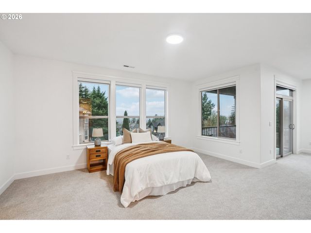 1012 Nw GOODWIN St, Camas, WA 98607