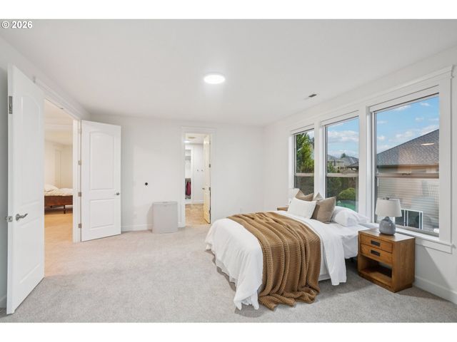 1012 Nw GOODWIN St, Camas, WA 98607