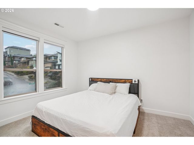 1012 Nw GOODWIN St, Camas, WA 98607