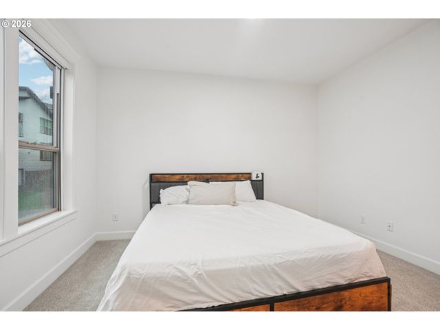 1012 Nw GOODWIN St, Camas, WA 98607