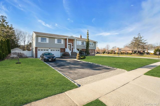 108 Hayrick Lane, Commack, NY 11725