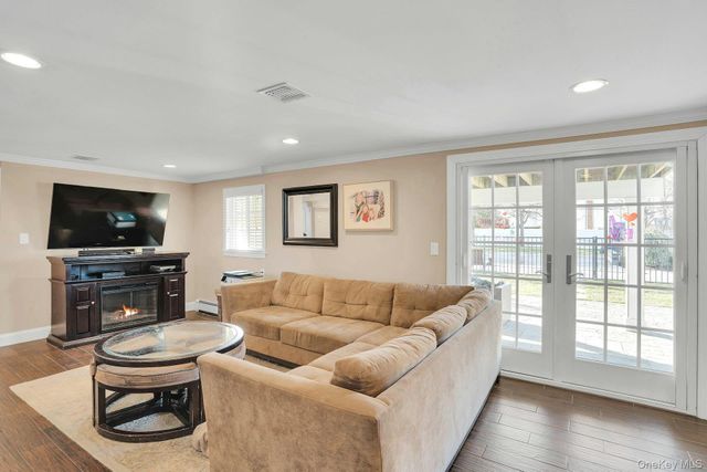 108 Hayrick Lane, Commack, NY 11725