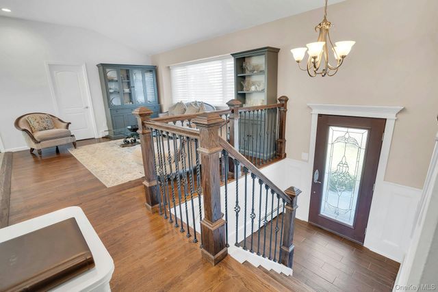 108 Hayrick Lane, Commack, NY 11725