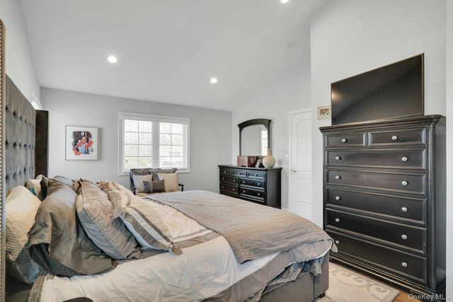 108 Hayrick Lane, Commack, NY 11725