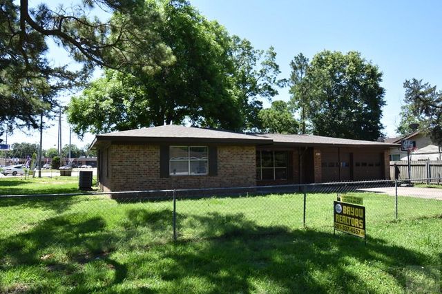4014 Beatrice, Dickinson, TX 77539