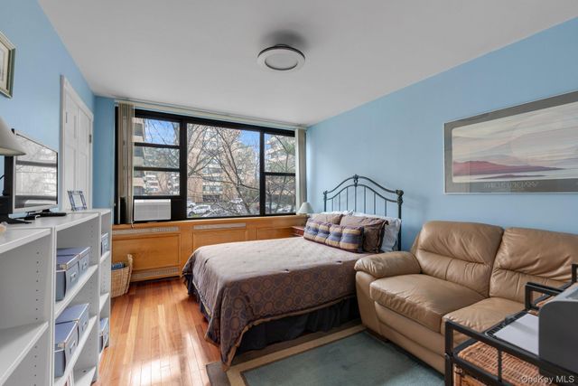 162-11 9th Avenue 2D, Beechhurst, NY 11357