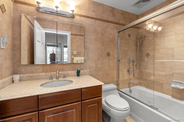 162-11 9th Avenue 2D, Beechhurst, NY 11357