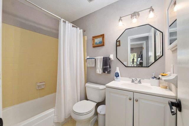 5611 NW 29TH TERRACE, Gainesville, FL 32653