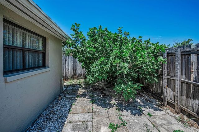 5817 10TH AVENUE, New Port Richey, FL 34652