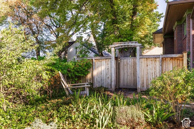 1205 E YALE AVE, Salt Lake City, UT 84105