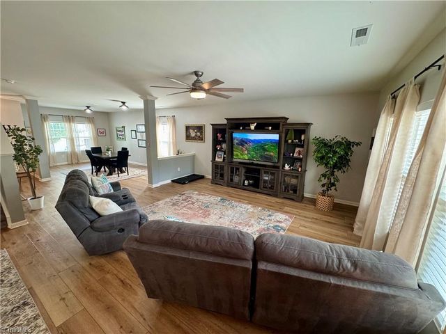 1769 Pinnacle Oaks Drive, Rural Hall, NC 27045