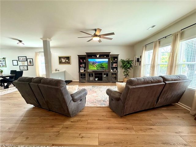 1769 Pinnacle Oaks Drive, Rural Hall, NC 27045