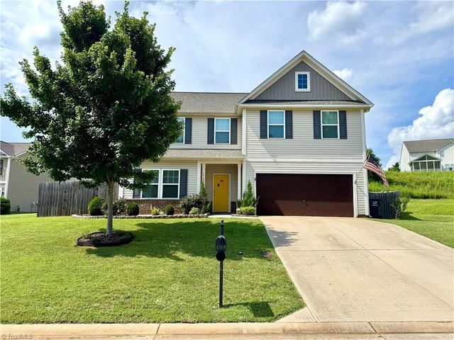 1769 Pinnacle Oaks Drive, Rural Hall, NC 27045