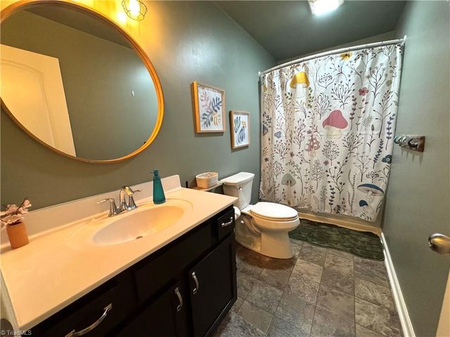 1769 Pinnacle Oaks Drive, Rural Hall, NC 27045