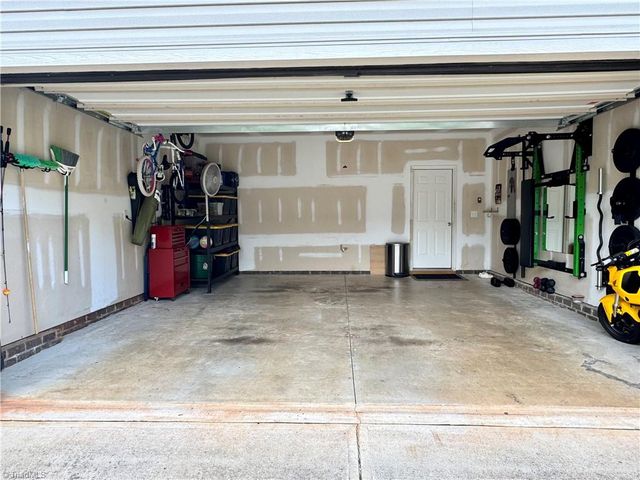 1769 Pinnacle Oaks Drive, Rural Hall, NC 27045