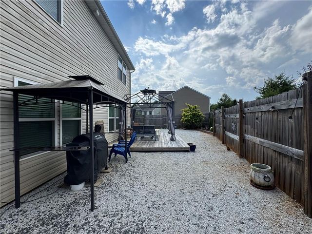1769 Pinnacle Oaks Drive, Rural Hall, NC 27045