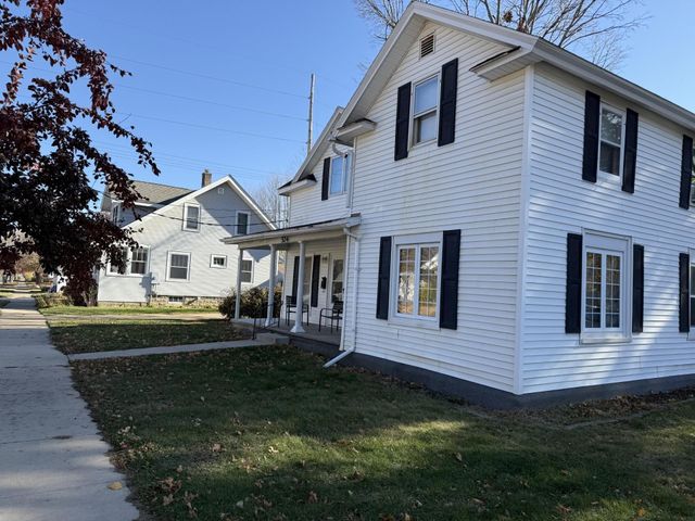 524 W 6th Street, Cedar Falls, IA 50613