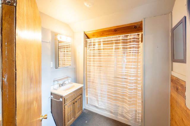 524 W 6th Street, Cedar Falls, IA 50613