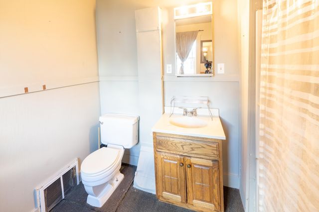 524 W 6th Street, Cedar Falls, IA 50613