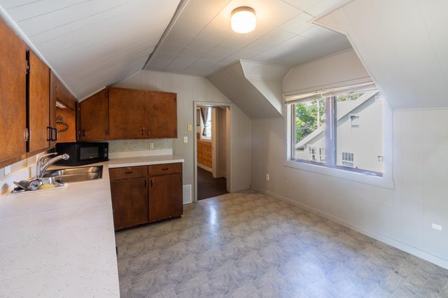 524 W 6th Street, Cedar Falls, IA 50613
