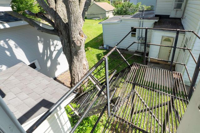 524 W 6th Street, Cedar Falls, IA 50613