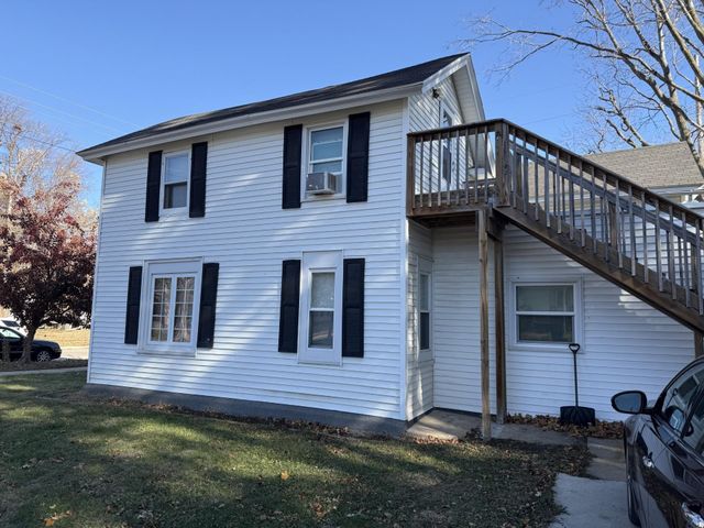 524 W 6th Street, Cedar Falls, IA 50613