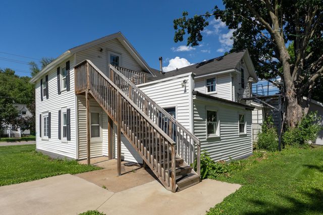 524 W 6th Street, Cedar Falls, IA 50613