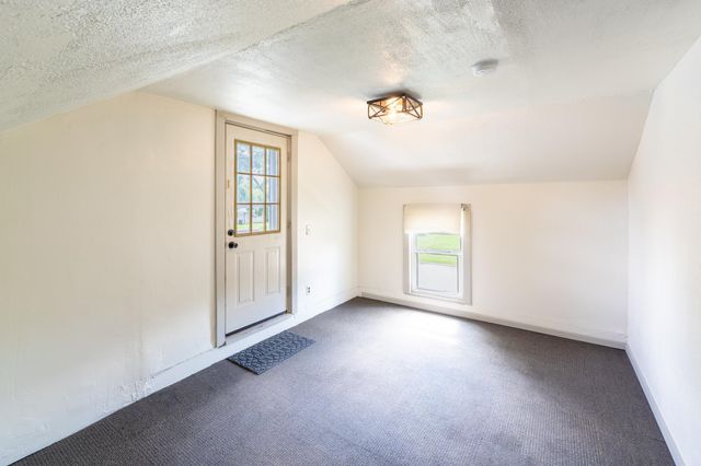 524 W 6th Street, Cedar Falls, IA 50613