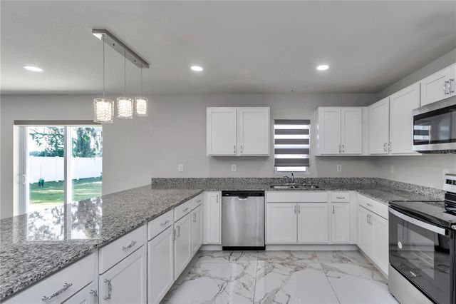 10090 SE 67TH TERRACE, Belleview, FL 34420