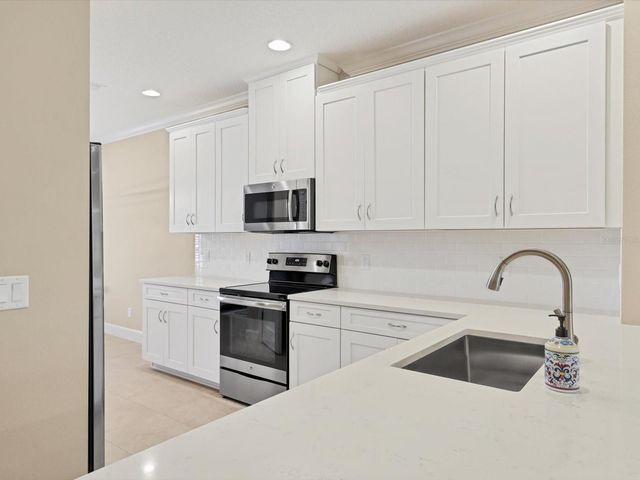 13604 MESSINA LOOP 102, Bradenton, FL 34211
