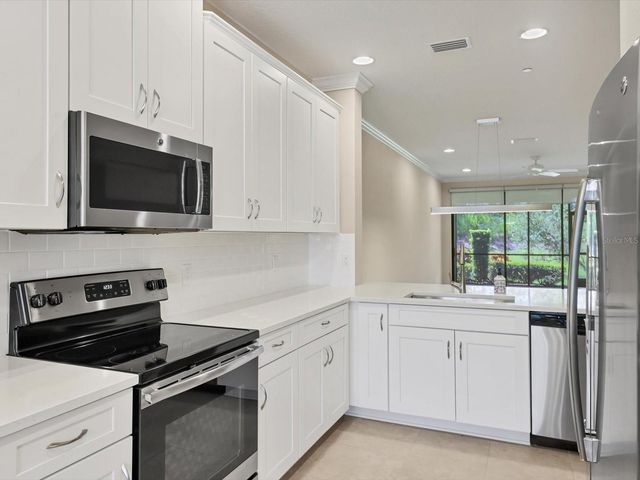 13604 MESSINA LOOP 102, Bradenton, FL 34211
