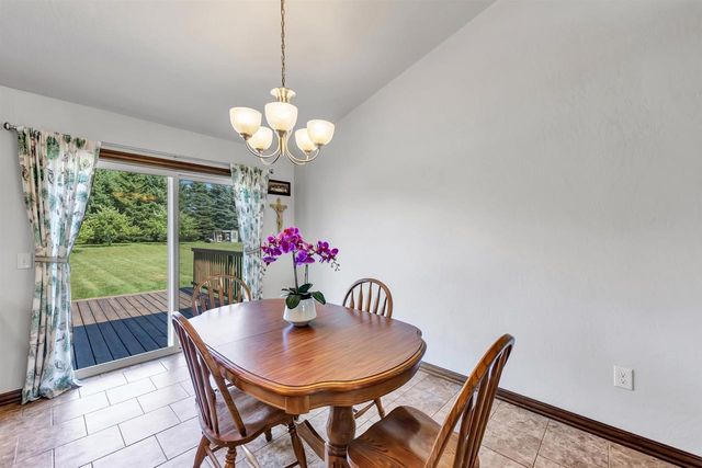 988 CREEK COURT, Little Suamico, WI 54141