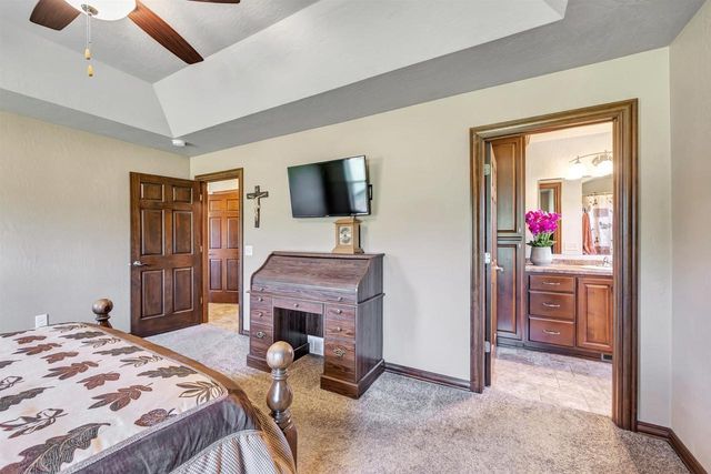 988 CREEK COURT, Little Suamico, WI 54141