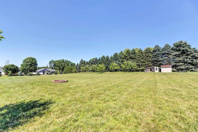 988 CREEK COURT, Little Suamico, WI 54141
