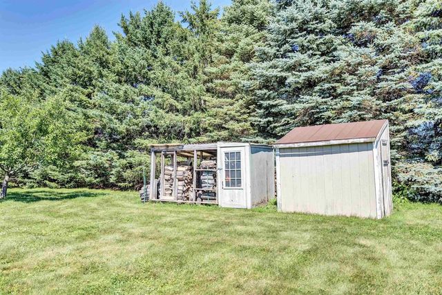 988 CREEK COURT, Little Suamico, WI 54141