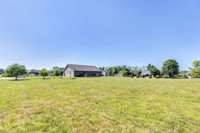 988 CREEK COURT, Little Suamico, WI 54141