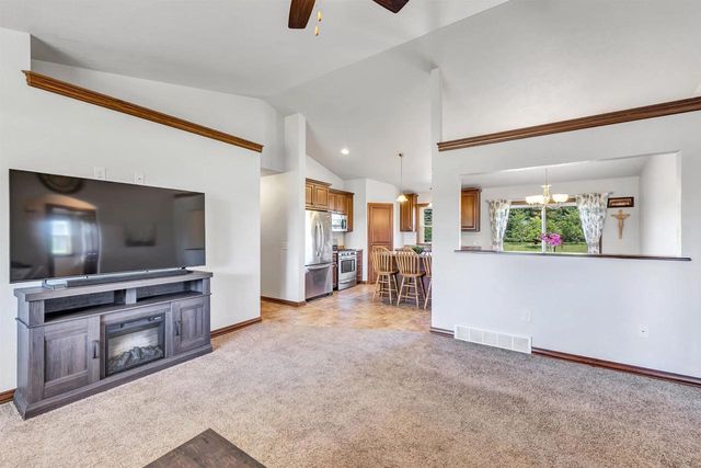 988 CREEK COURT, Little Suamico, WI 54141