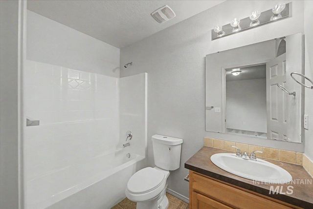 16607 Chino Ave, Caldwell, ID 83607