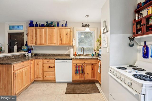 10 N MAIN ST, Woodsboro, MD 21798