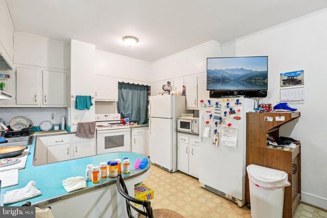 10 N MAIN ST, Woodsboro, MD 21798