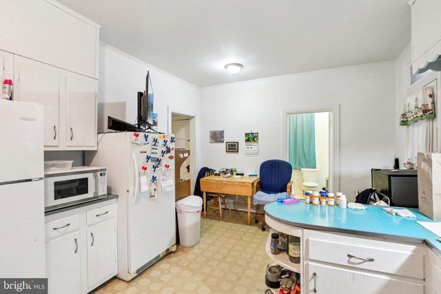 10 N MAIN ST, Woodsboro, MD 21798