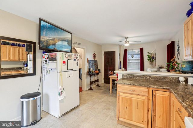 10 N MAIN ST, Woodsboro, MD 21798